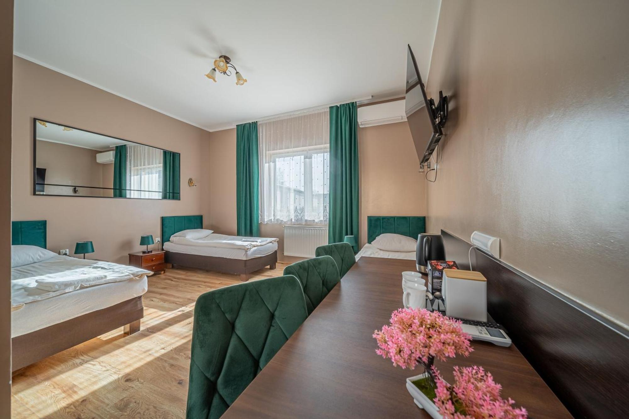 Motel "Plomyk" Kunowice Kültér fotó