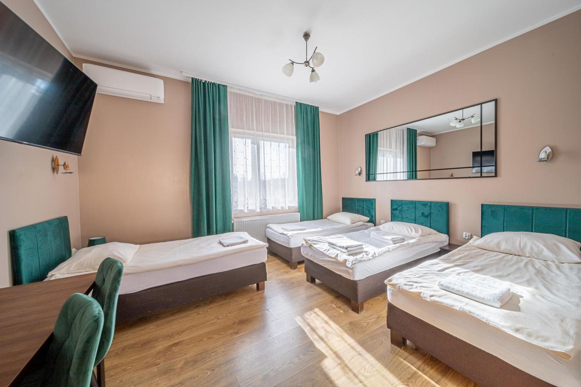 Motel "Plomyk" Kunowice Kültér fotó
